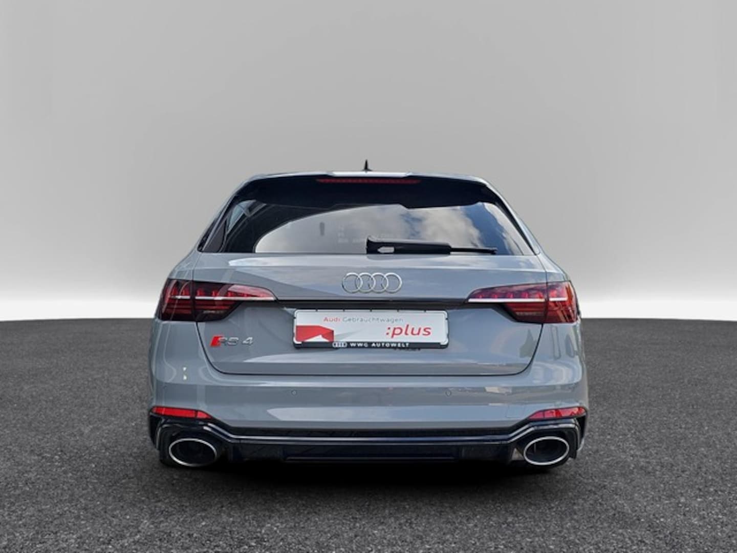Bild über Audi RS 4 Avant TFSI quattro tiptronic - für weitere Informationen kontaktieren Sie den Audi Partner