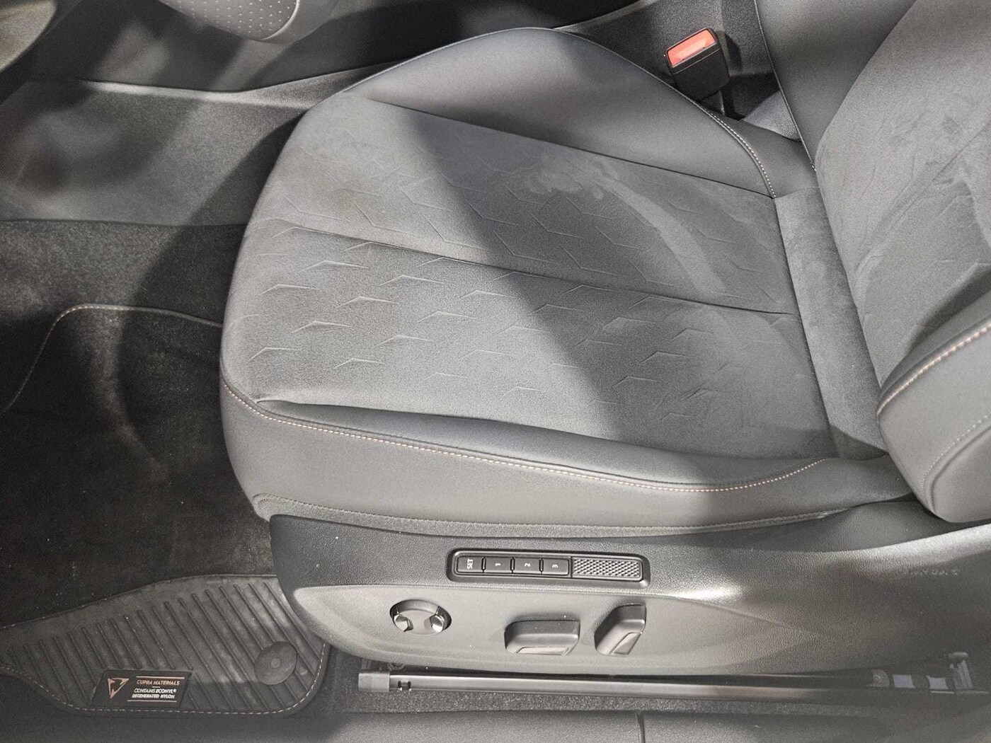 CUPRA Terramar 1.5 eTSI DSG 110 kW (150 CV) — photo 10