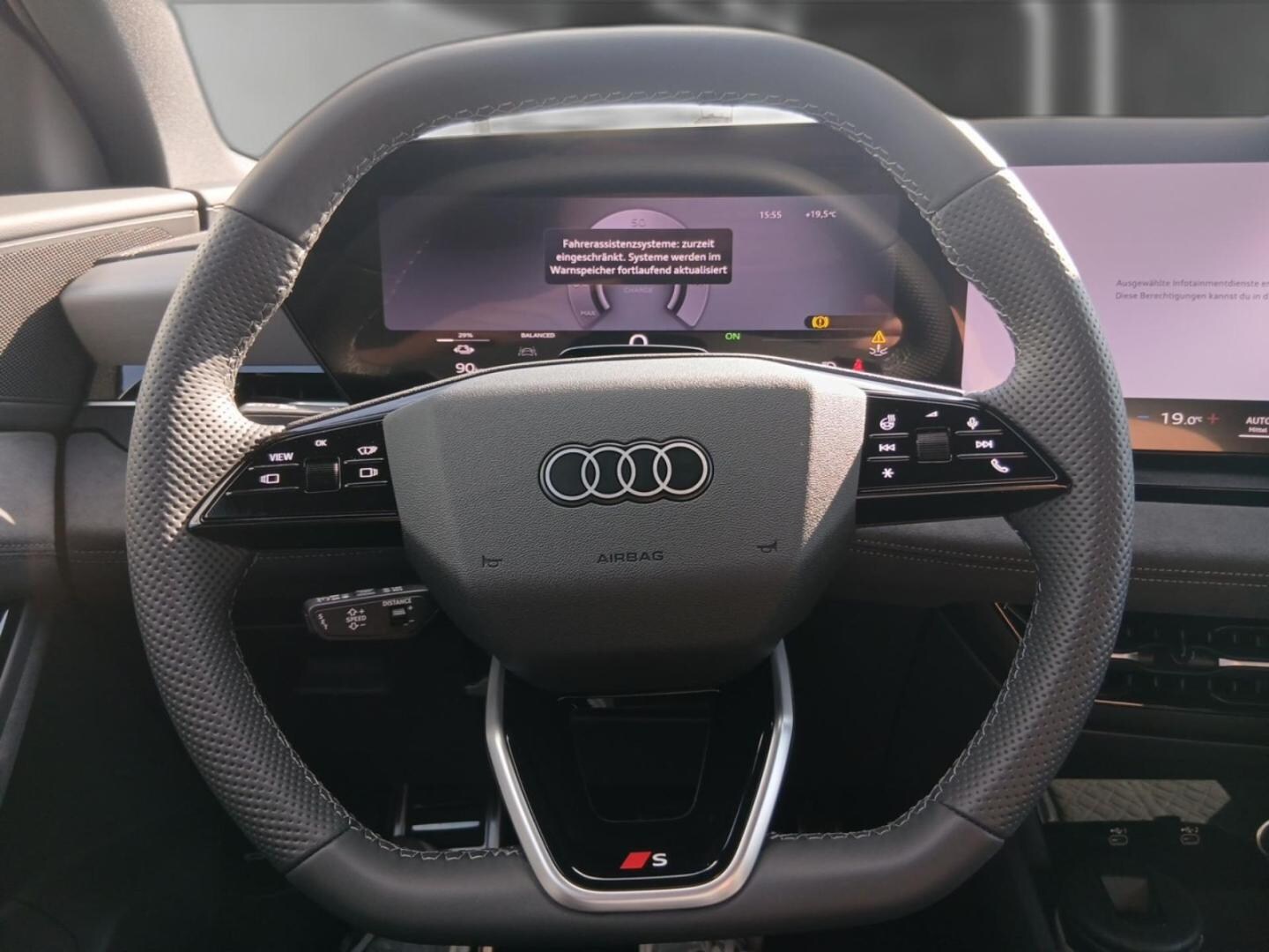 Bild über Audi Q6 SUV e-tron S line business e-tron performance 225 kW - für weitere Informationen kontaktieren Sie den Audi Partner