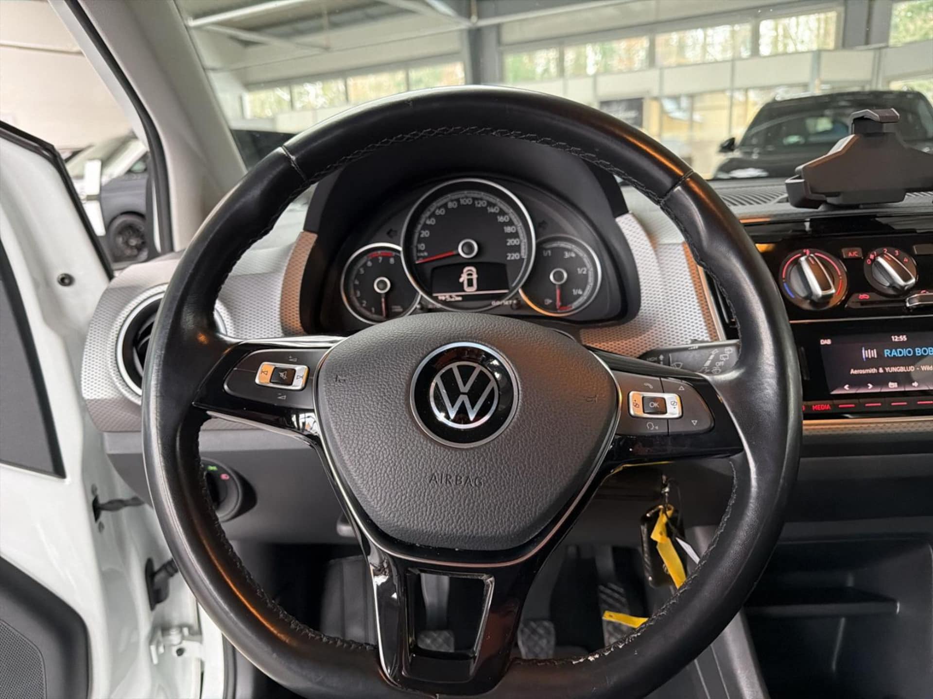 Volkswagen up! ACTIVE