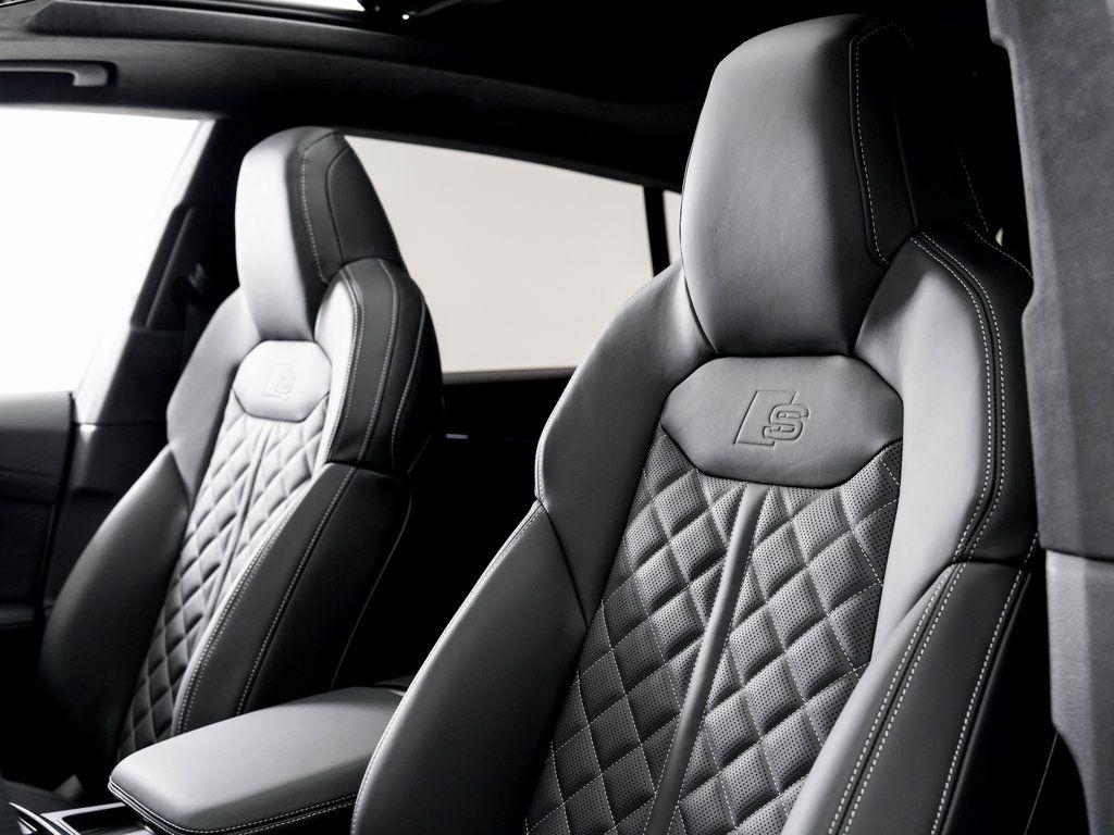 2026 Audi SQ8 Prestige - Photo 10