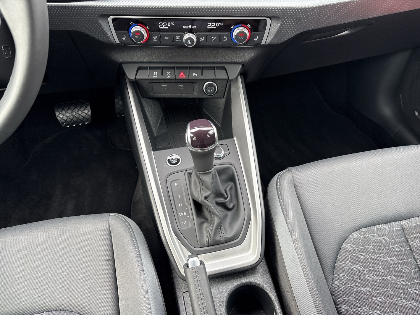 Bild über Audi A1 Sportback advanced 30 TFSI S tronic - für weitere Informationen kontaktieren Sie den Audi Partner