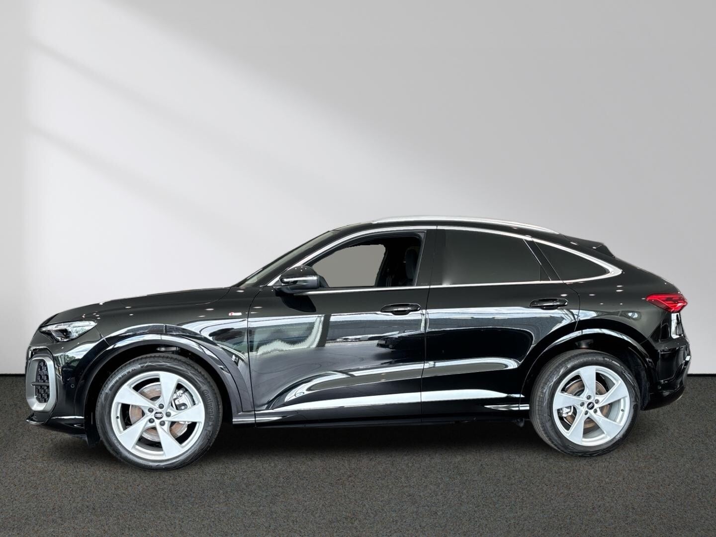 Bild über Audi Q5 Sportback TDI quattro 150 kW S tronic - für weitere Informationen kontaktieren Sie den Audi Partner
