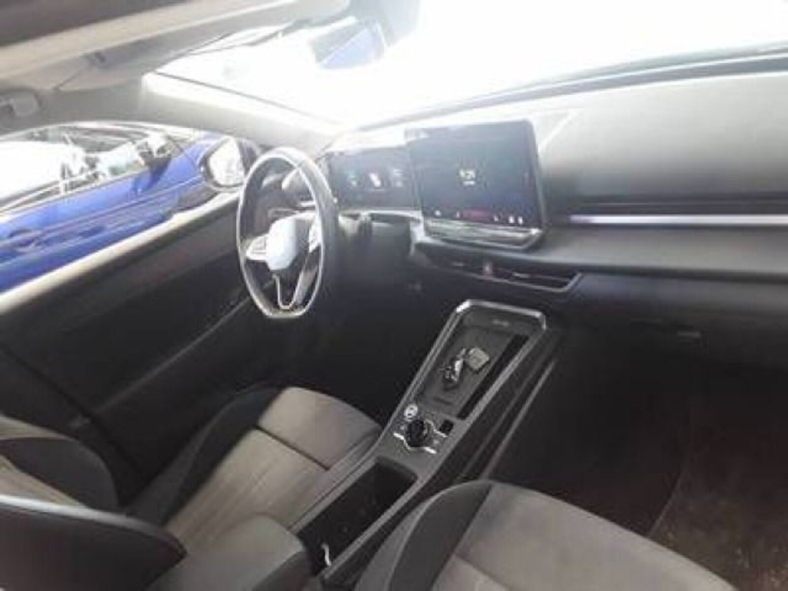 Volkswagen T-Roc – Bild 3