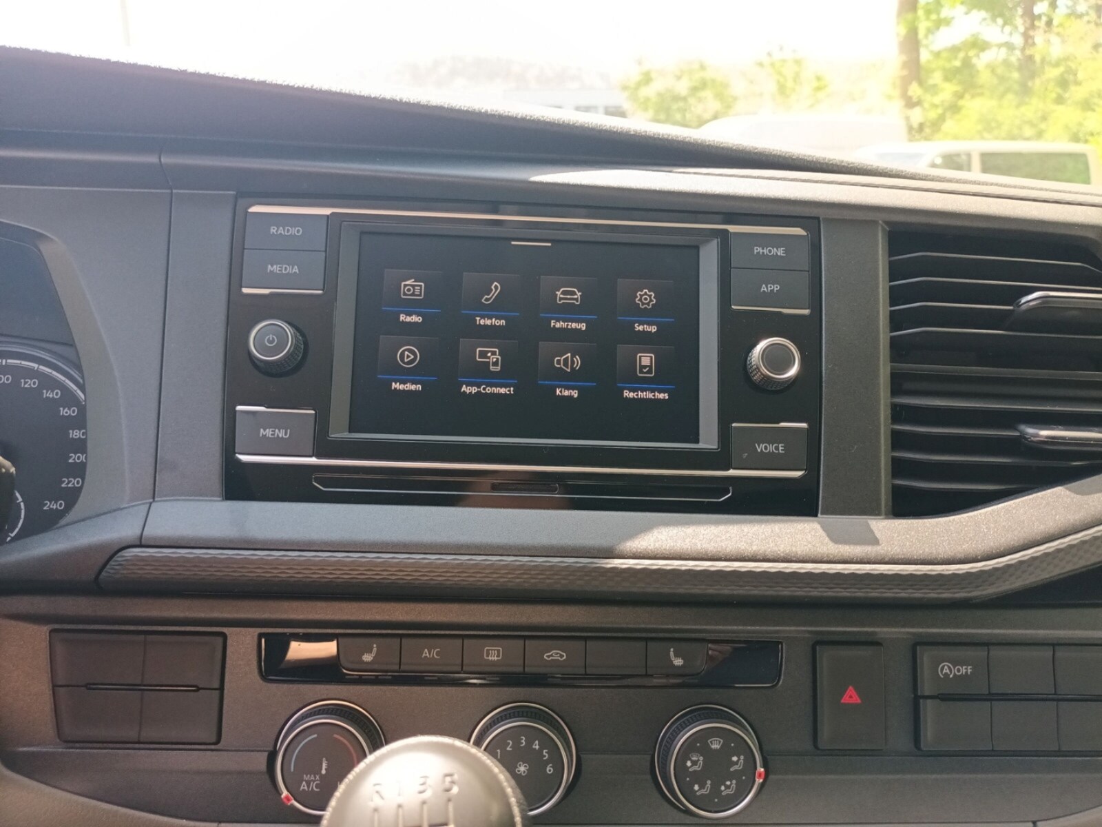 Volkswagen T6.1 Transporter Kasten kurzer Radstand – Bild 10