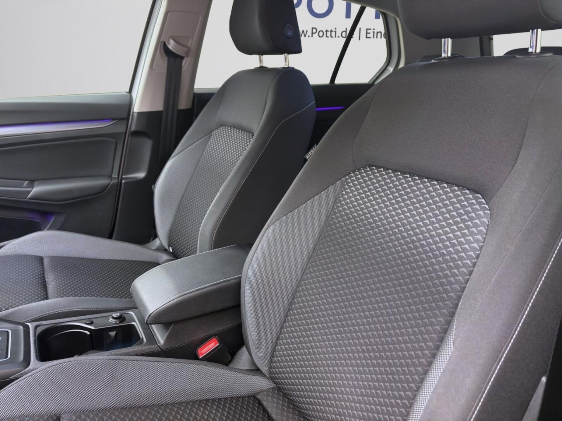 Volkswagen Golf Active