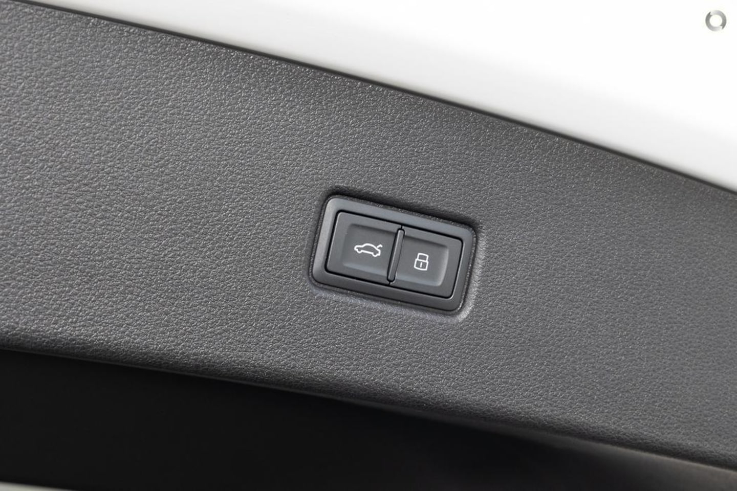 Image about Audi Q5 Sportback 40 TDI quattro S tronic