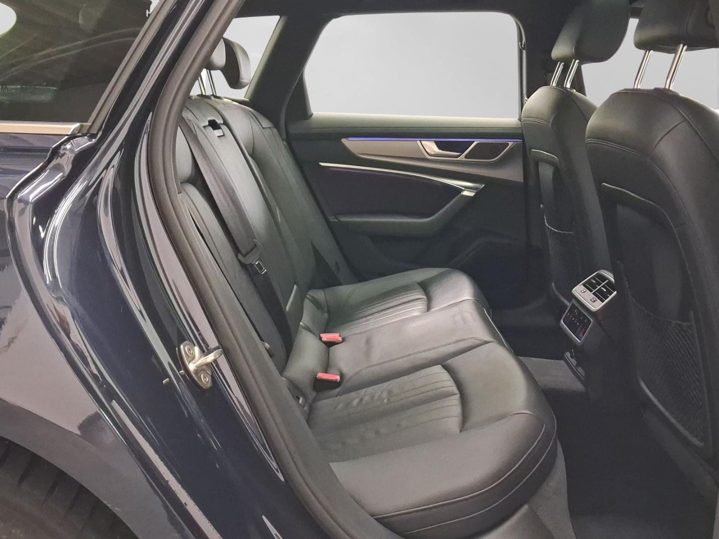 Bild über Audi A6 Avant design 45 TFSI quattro S tronic - für weitere Informationen kontaktieren Sie den Audi Partner