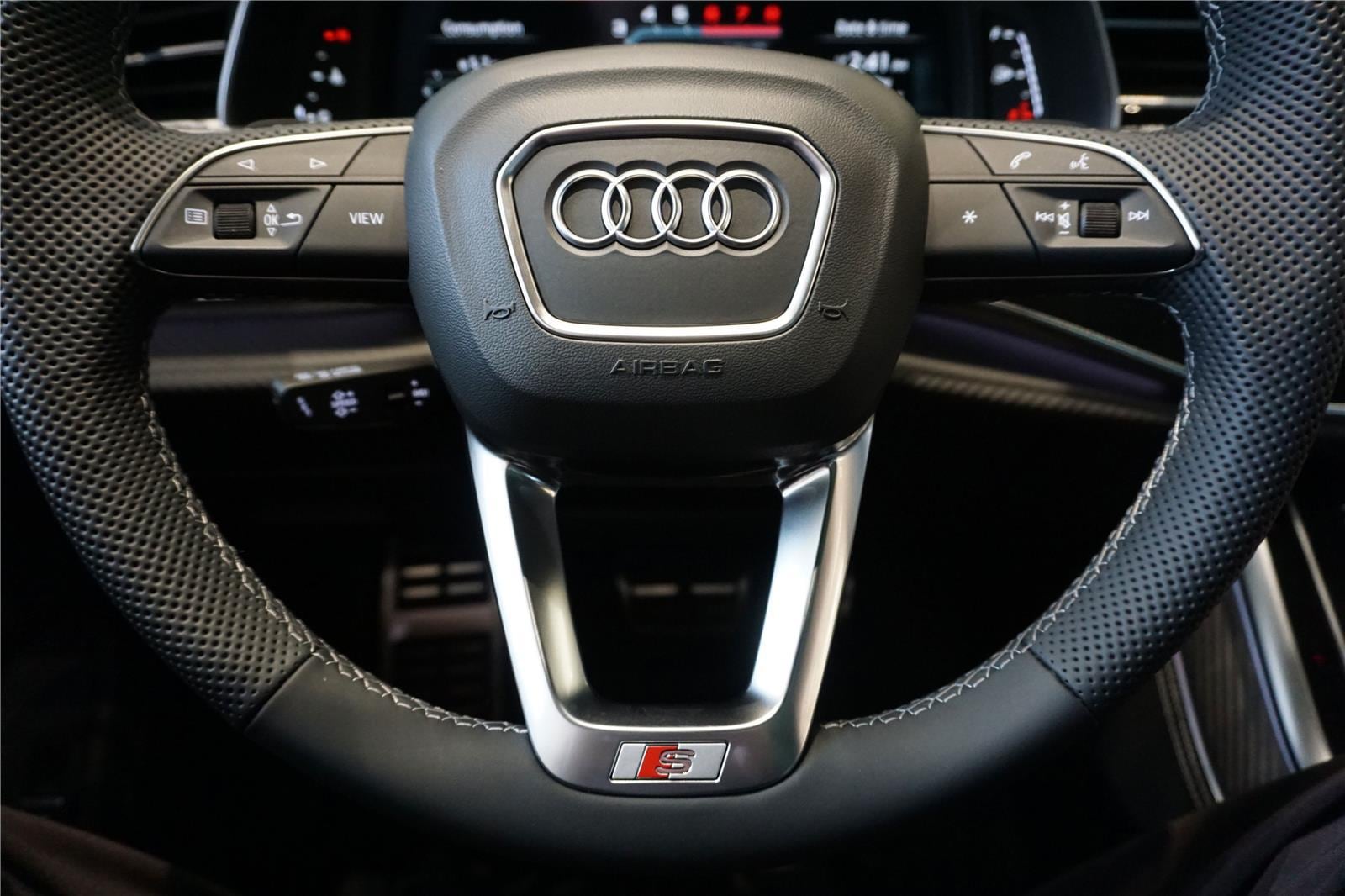2026 Audi SQ8 Premium Plus - Photo 10