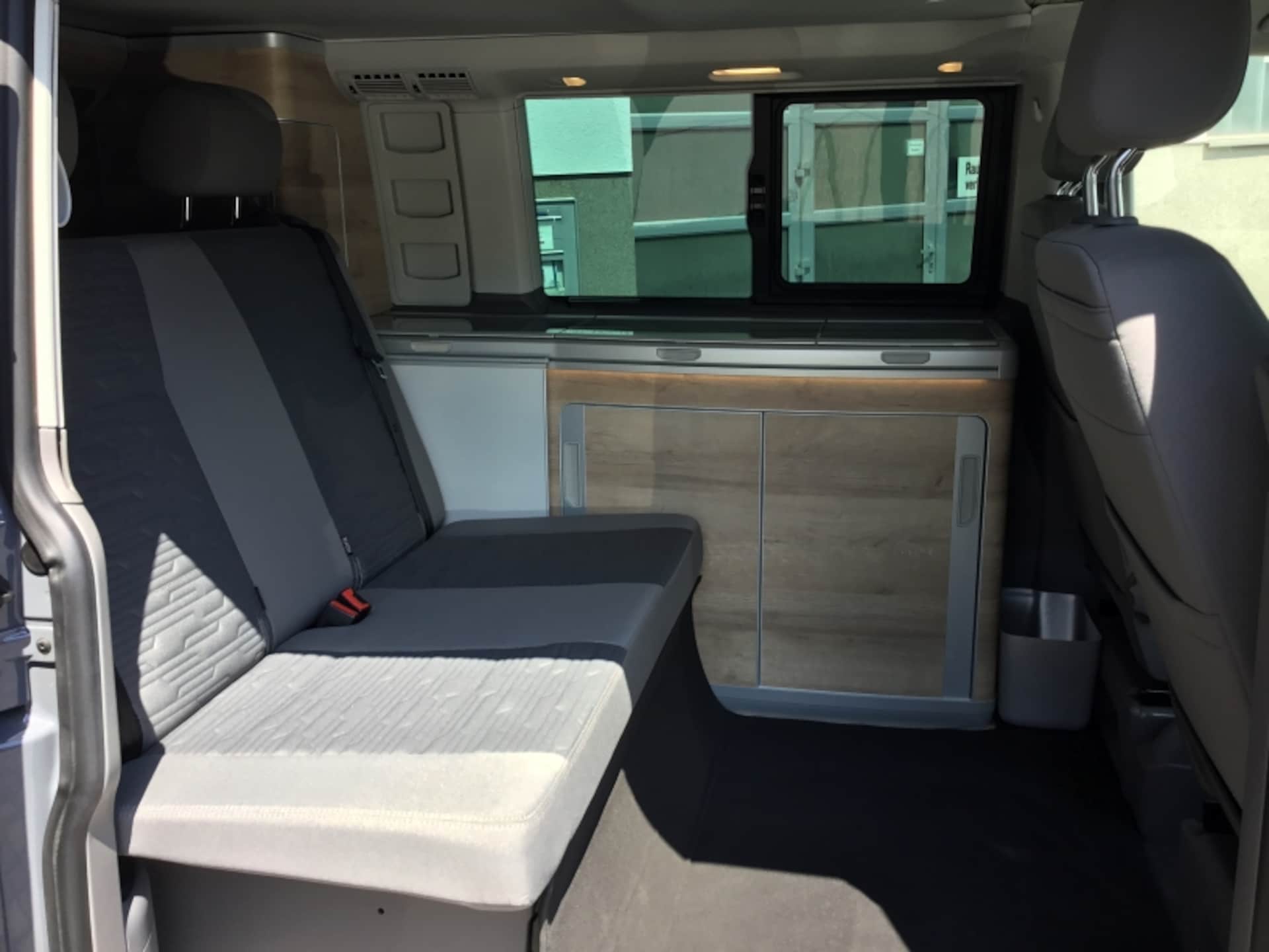 Volkswagen T6.1 California Ocean