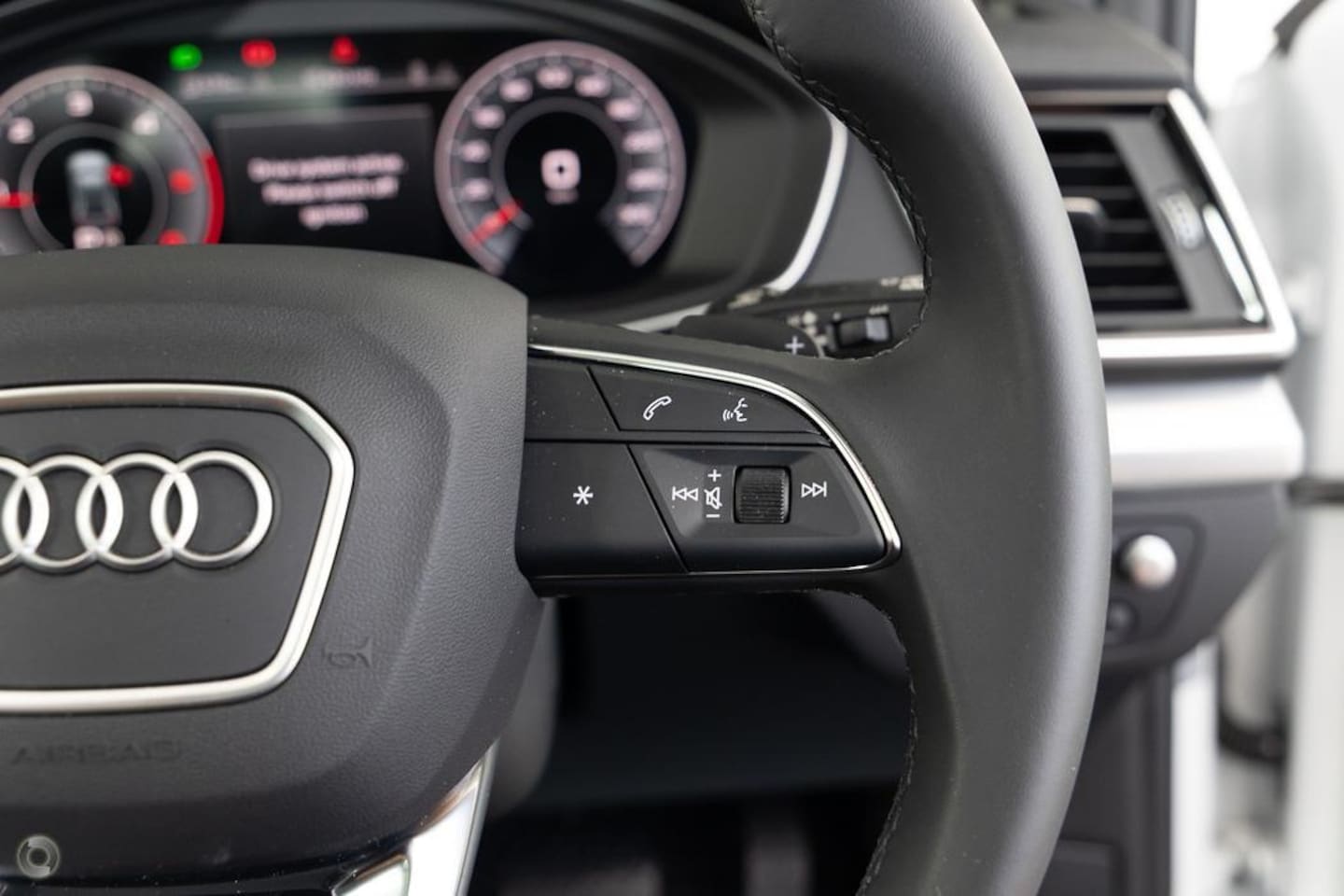 Image about Audi Q5 Sportback 40 TDI quattro S tronic