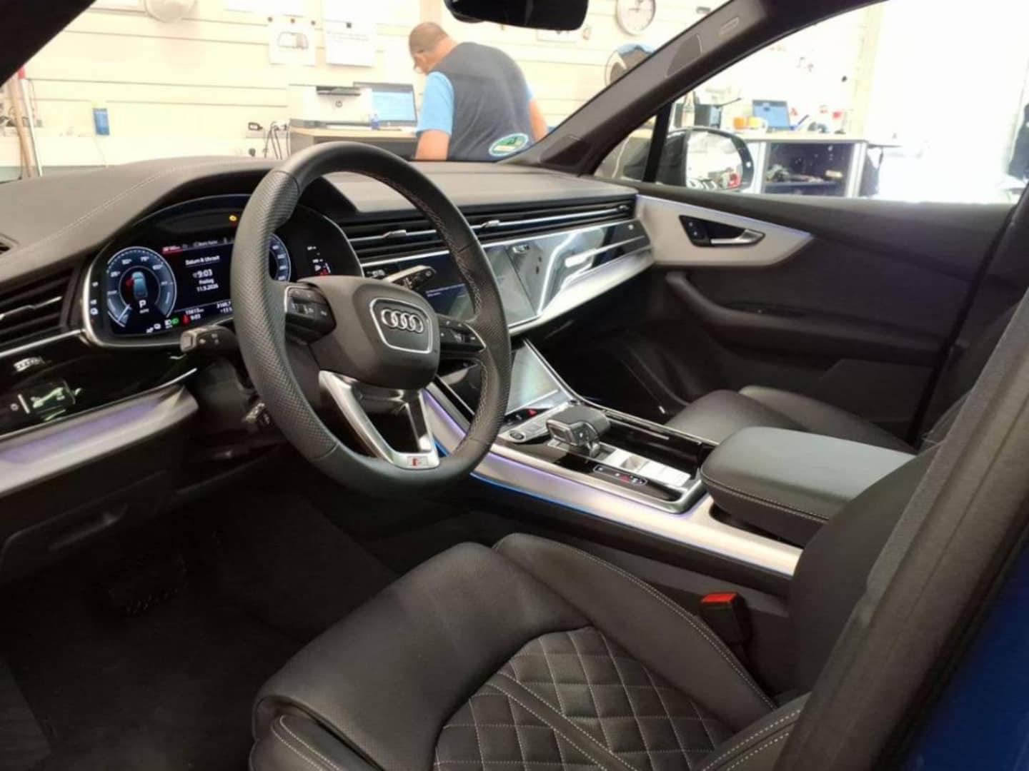 Bild über Audi Q7 SUV TFSI e S line business TFSI e quattro 290 kW tiptronic - für weitere Informationen kontaktieren Sie den Audi Partner