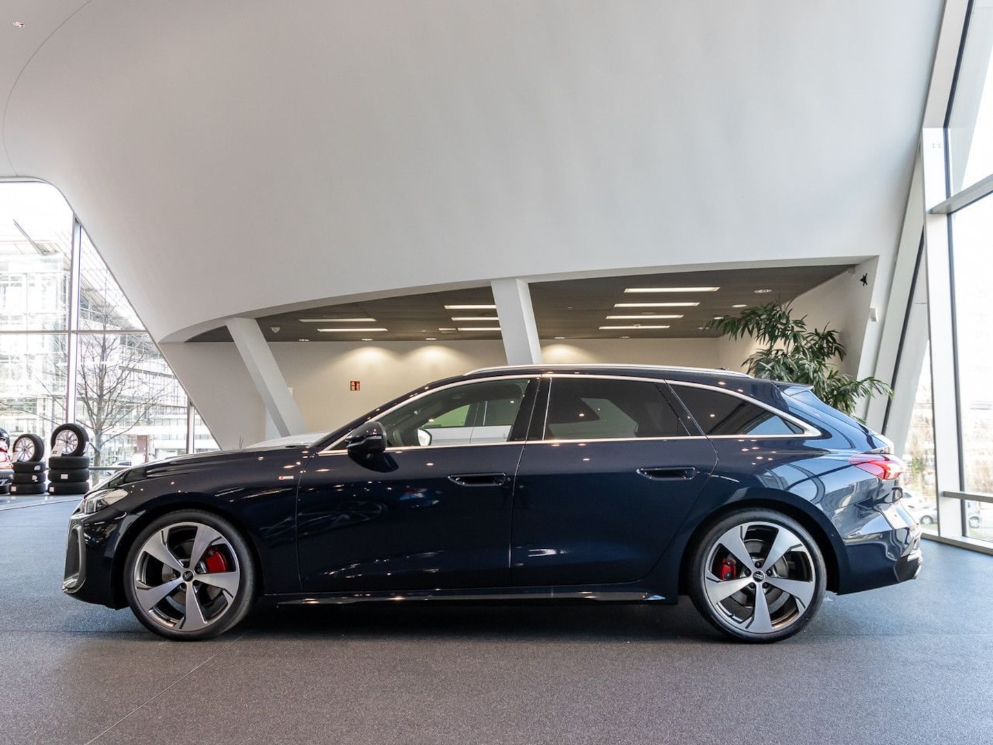 Bild über Audi A5 Avant TDI quattro 150 kW S tronic - für weitere Informationen kontaktieren Sie den Audi Partner