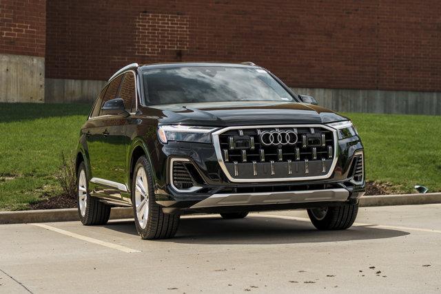 2025 Audi Q7 55 Premium Plus quattro Tiptronic's photo