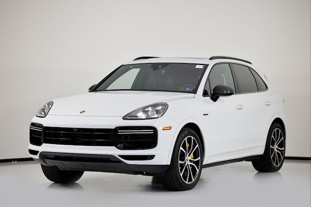 Photo of 2023 Porsche Cayenne E-Hybrid Coupe