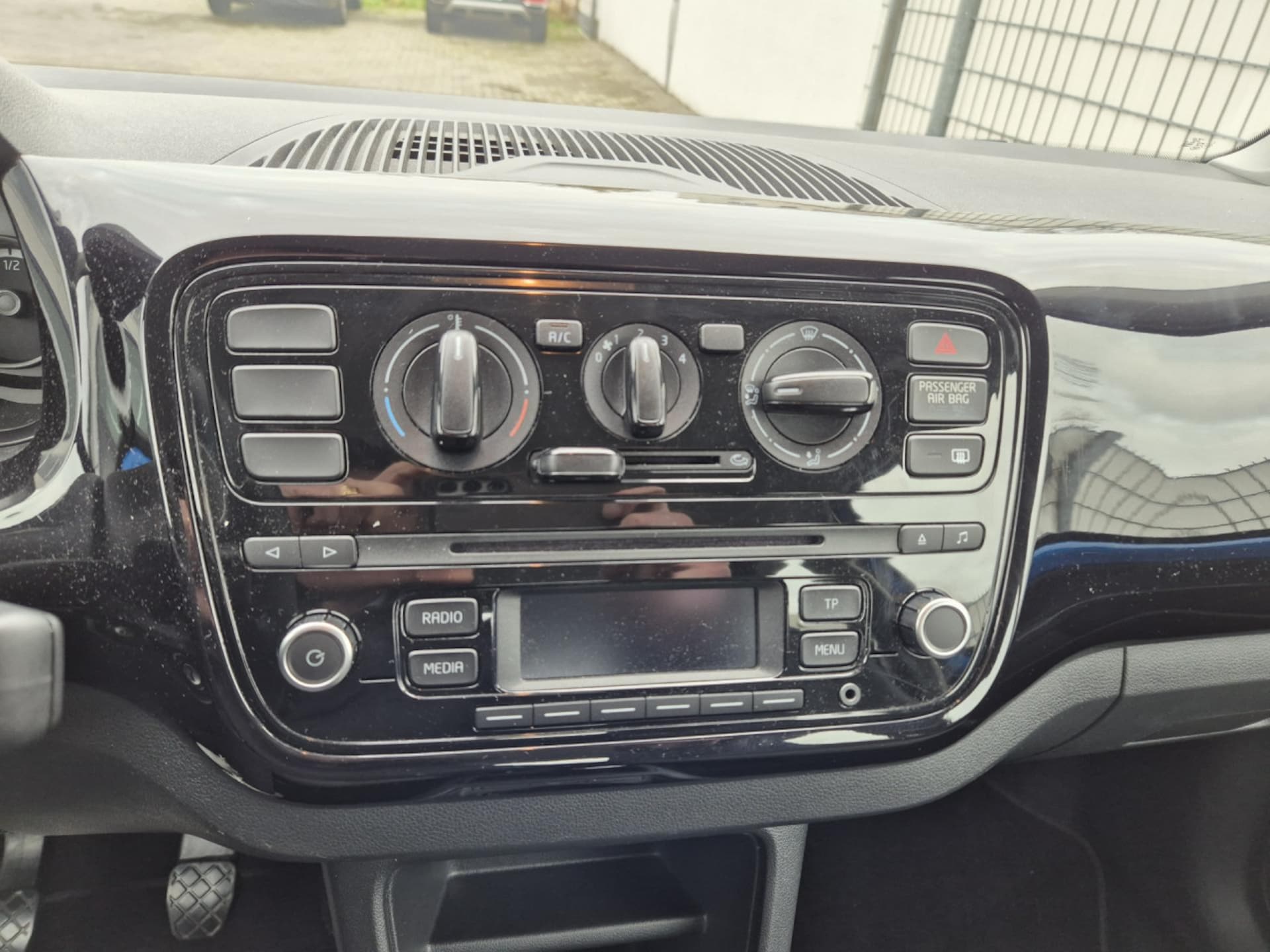 Volkswagen up! move up!