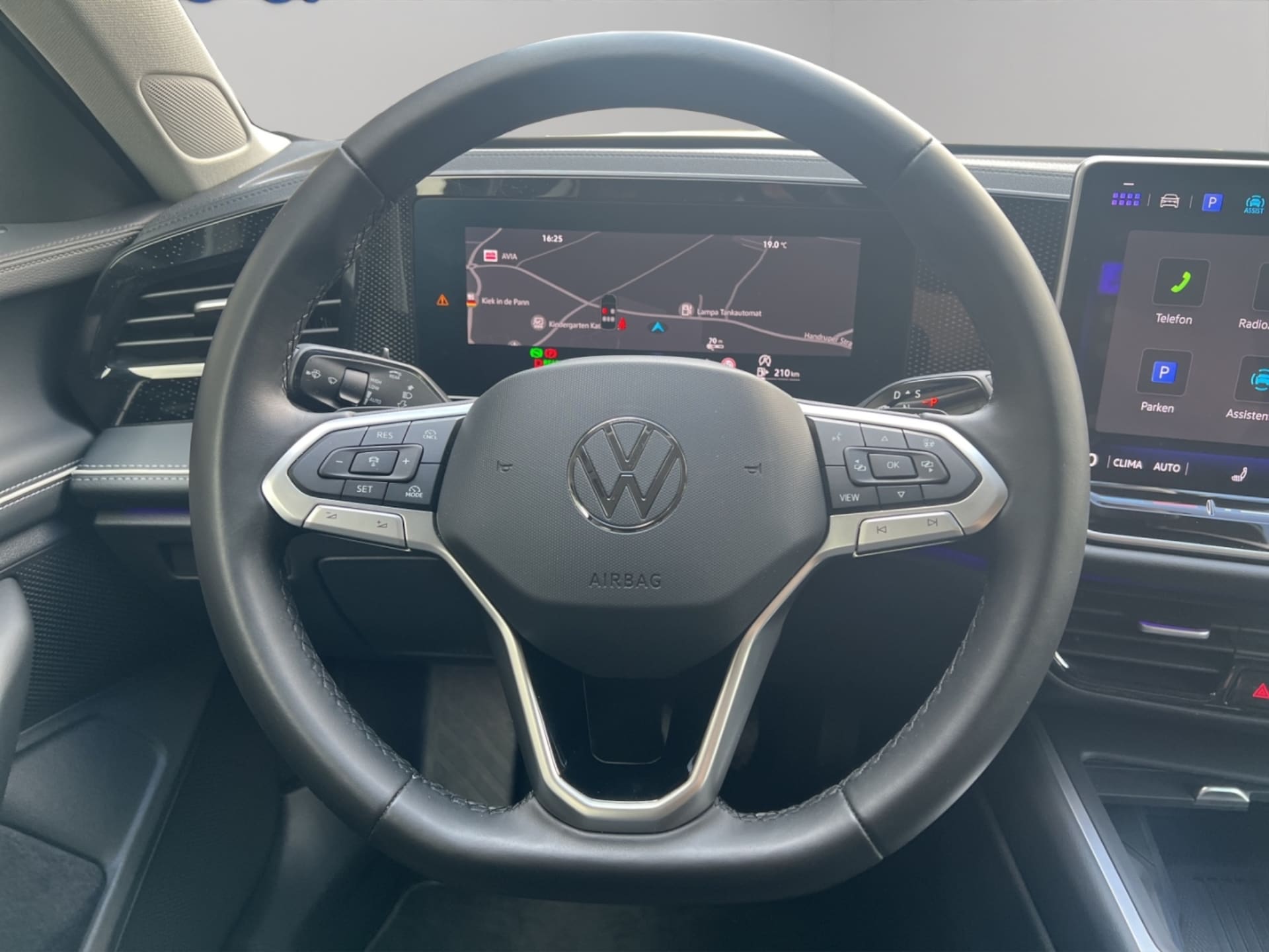 Volkswagen Passat Business