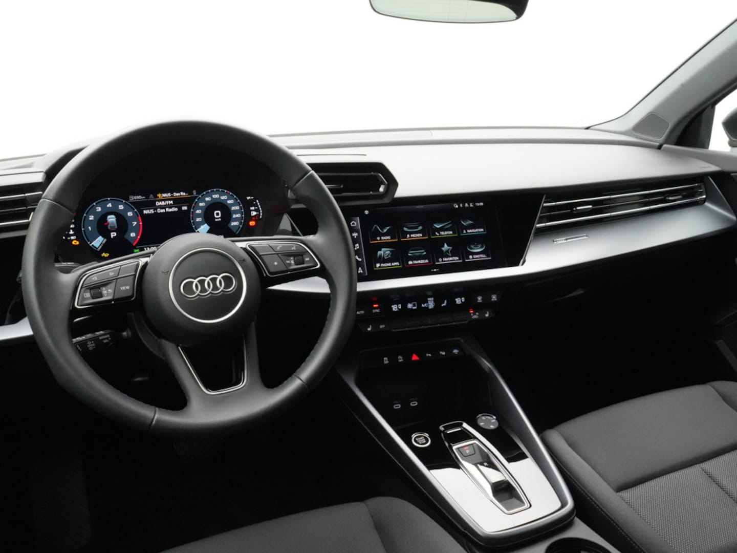 Bild über Audi A3 allstreet 35 TFSI S tronic - für weitere Informationen kontaktieren Sie den Audi Partner