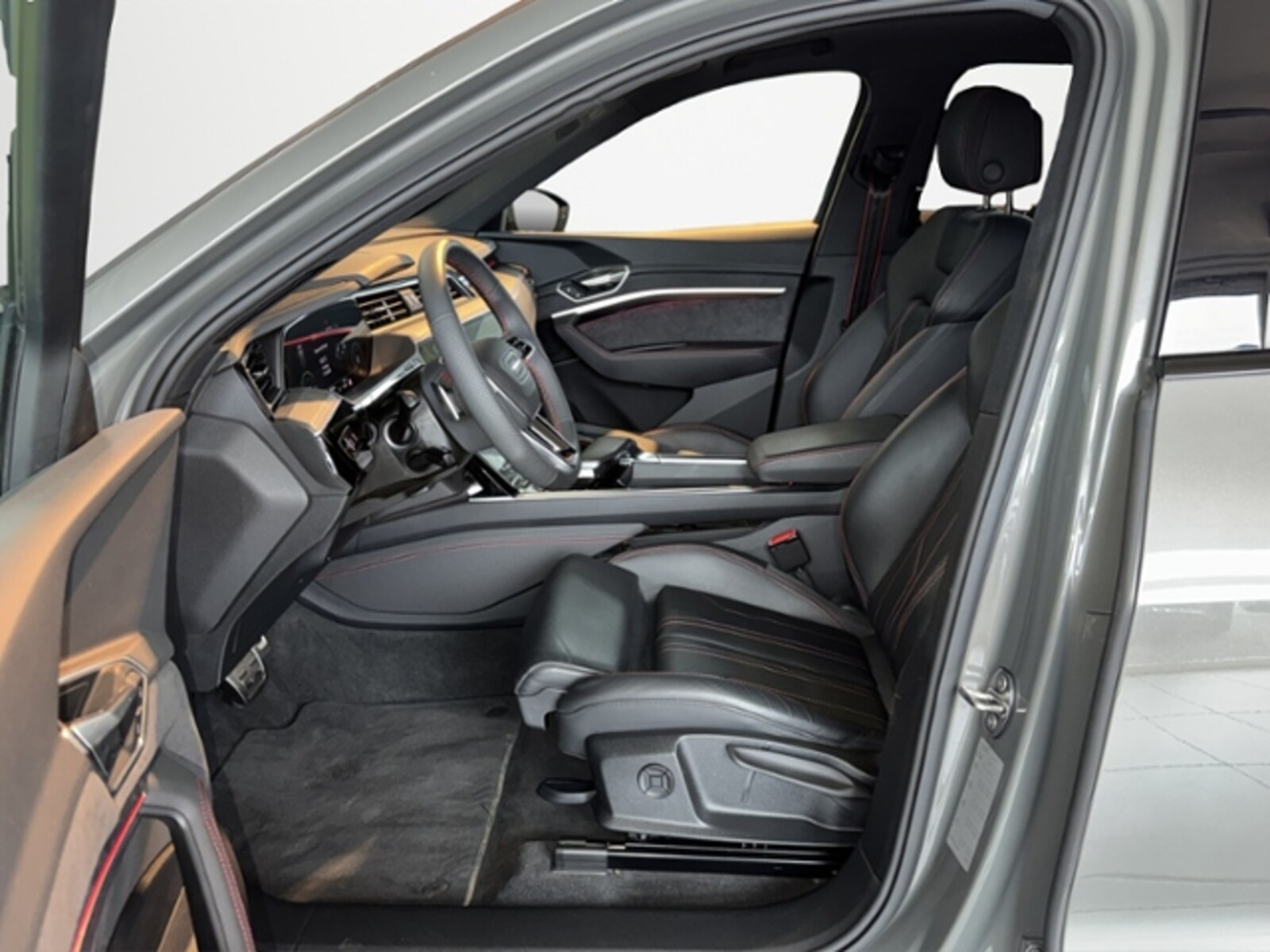 Audi Q8 Sportback e-tron – Bild 13