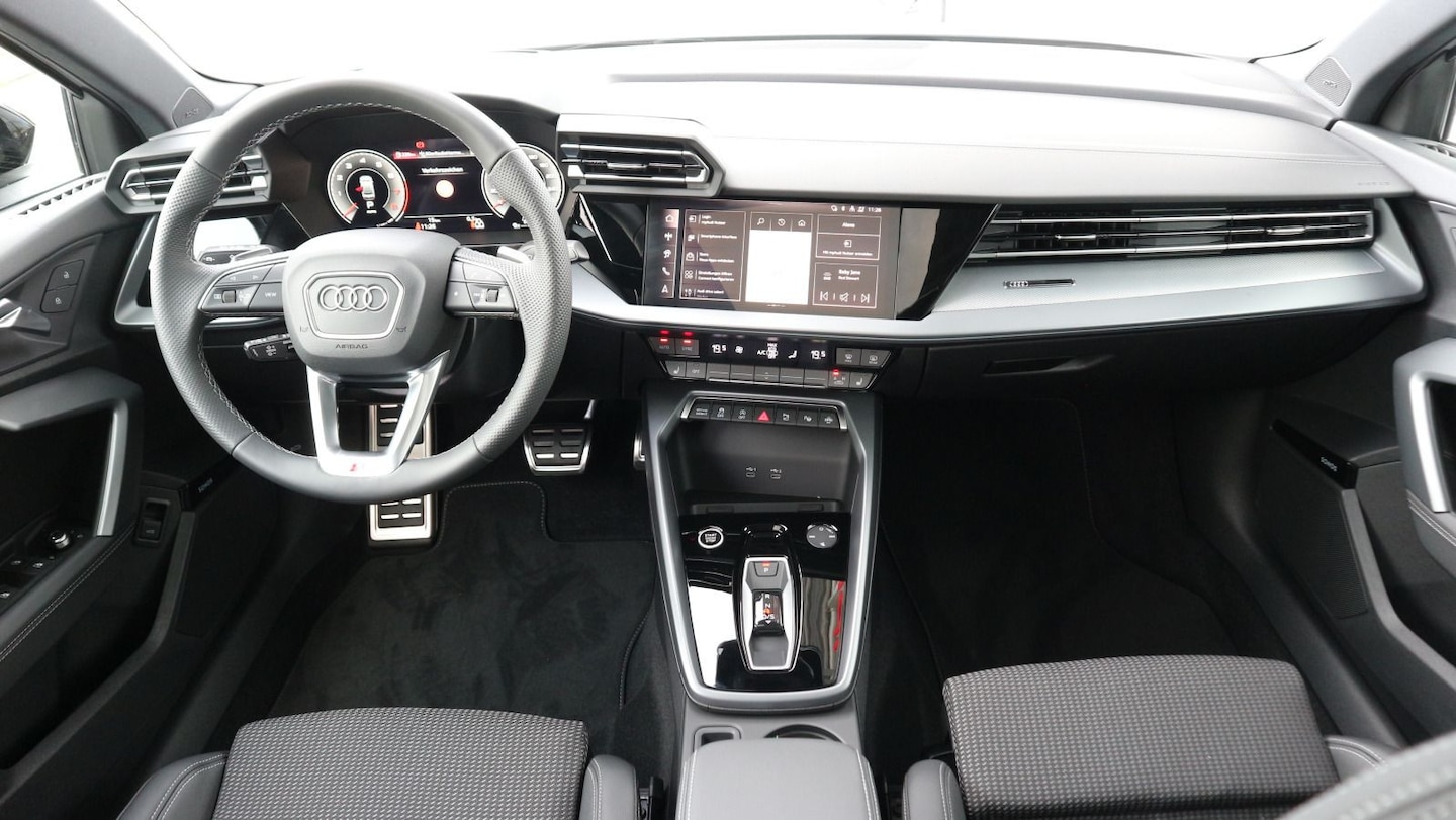 Bild über Audi A3 Limousine TFSI 110 kW S tronic - für weitere Informationen kontaktieren Sie den Audi Partner