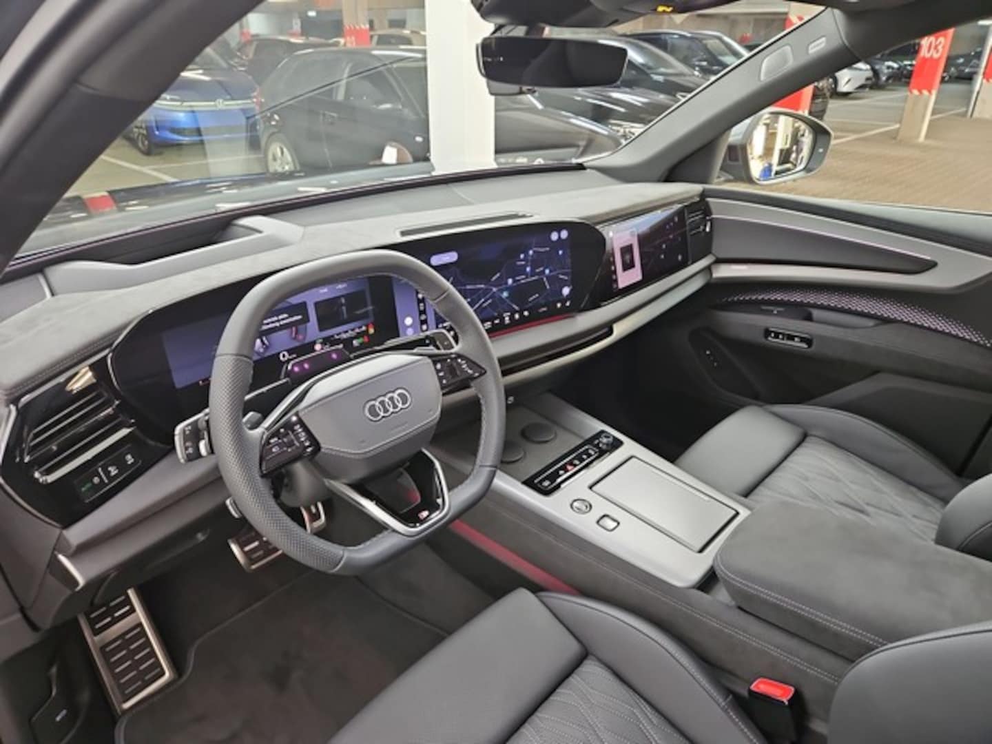 Bild über Audi Q7 SUV TDI quattro 220 kW tiptronic - für weitere Informationen kontaktieren Sie den Audi Partner