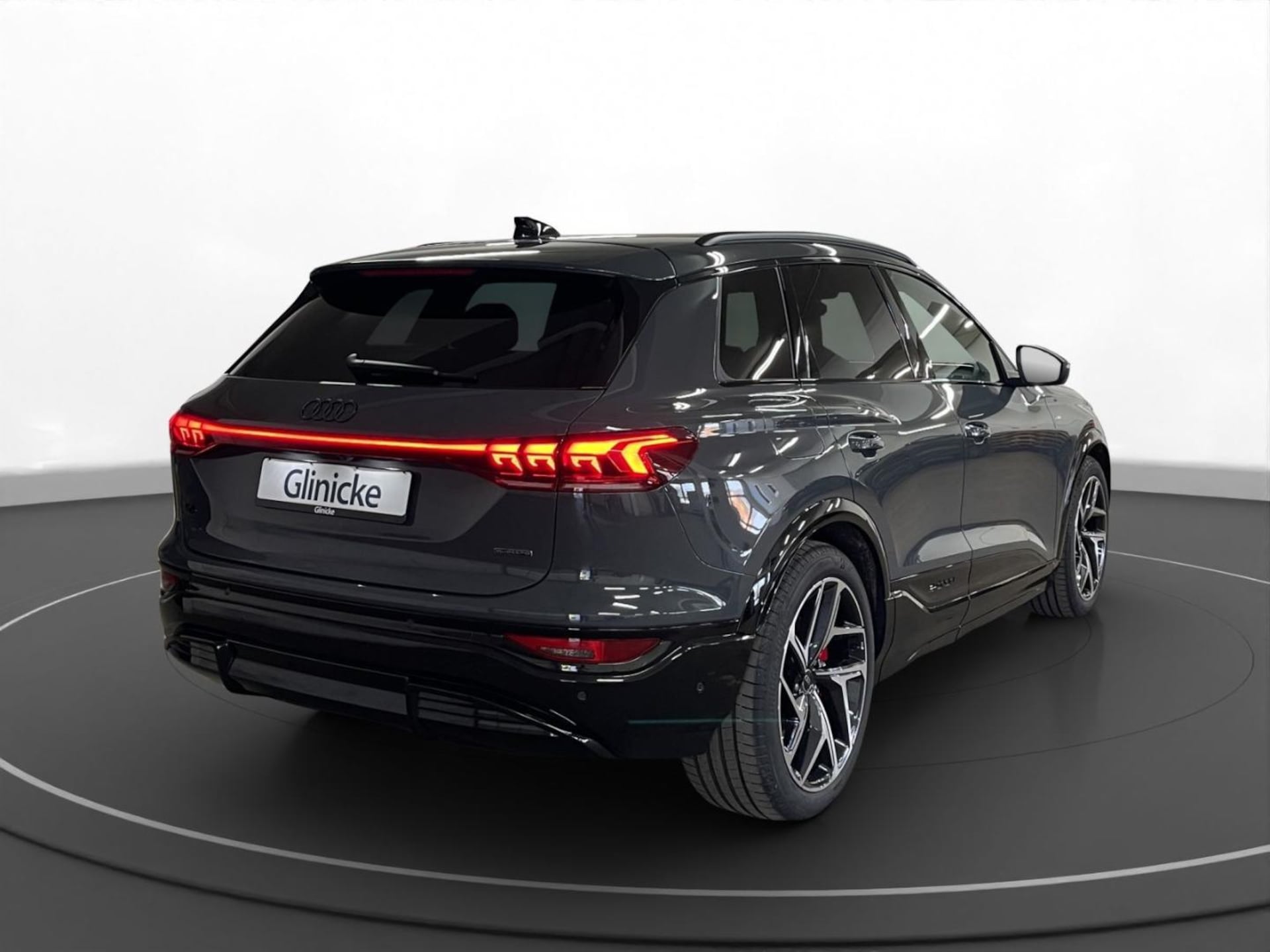 Audi Q6 SUV e-tron