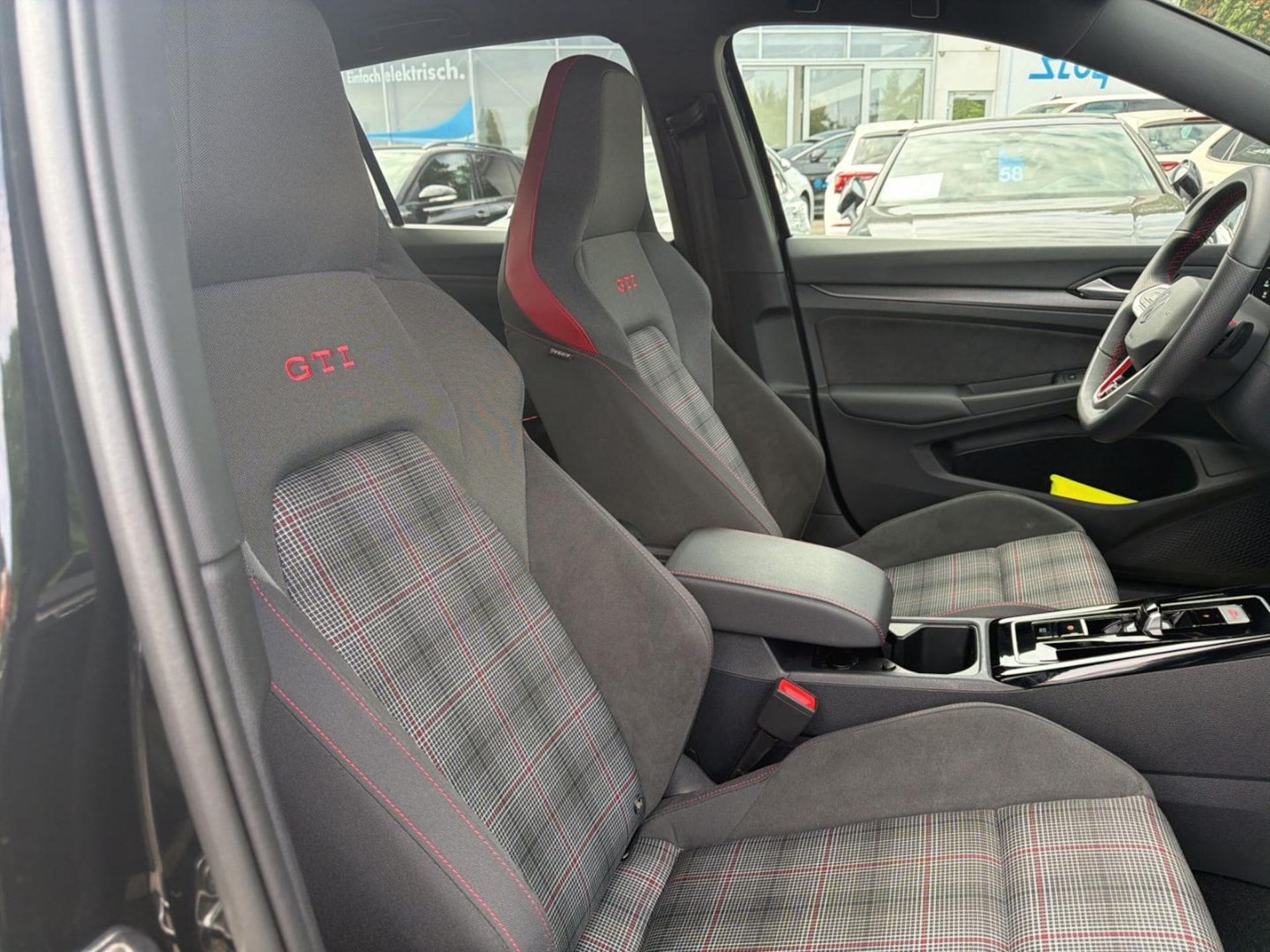 Volkswagen Golf GTI