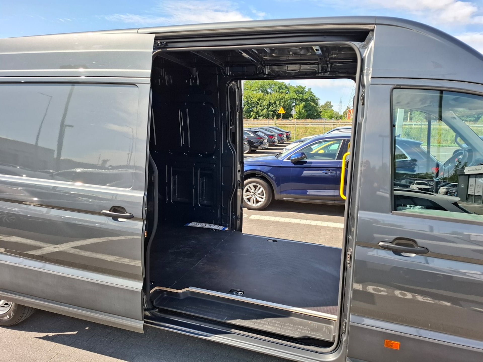 Volkswagen Crafter Furgon długi rozstaw osi