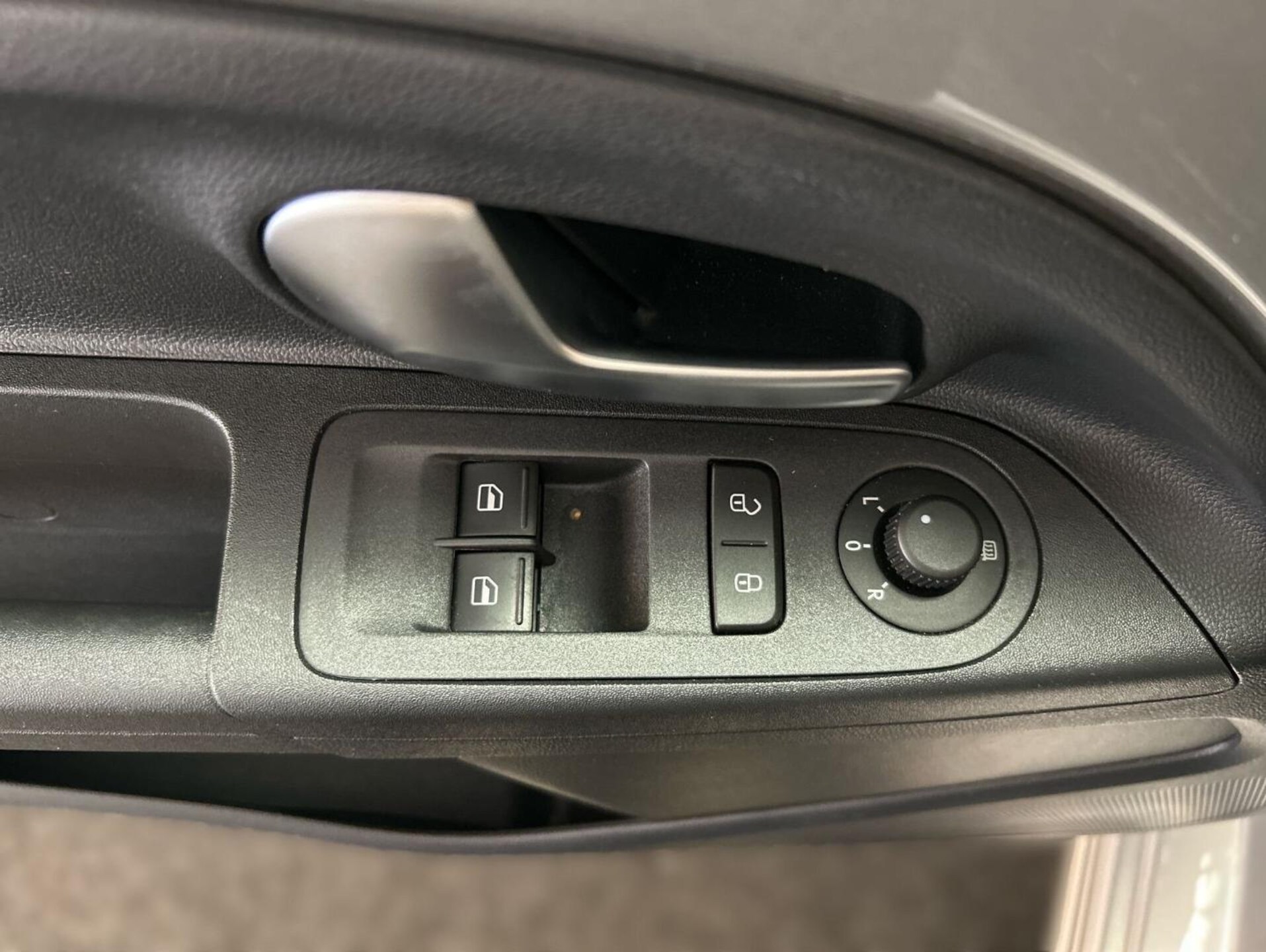 Volkswagen e-up! Style "Plus"