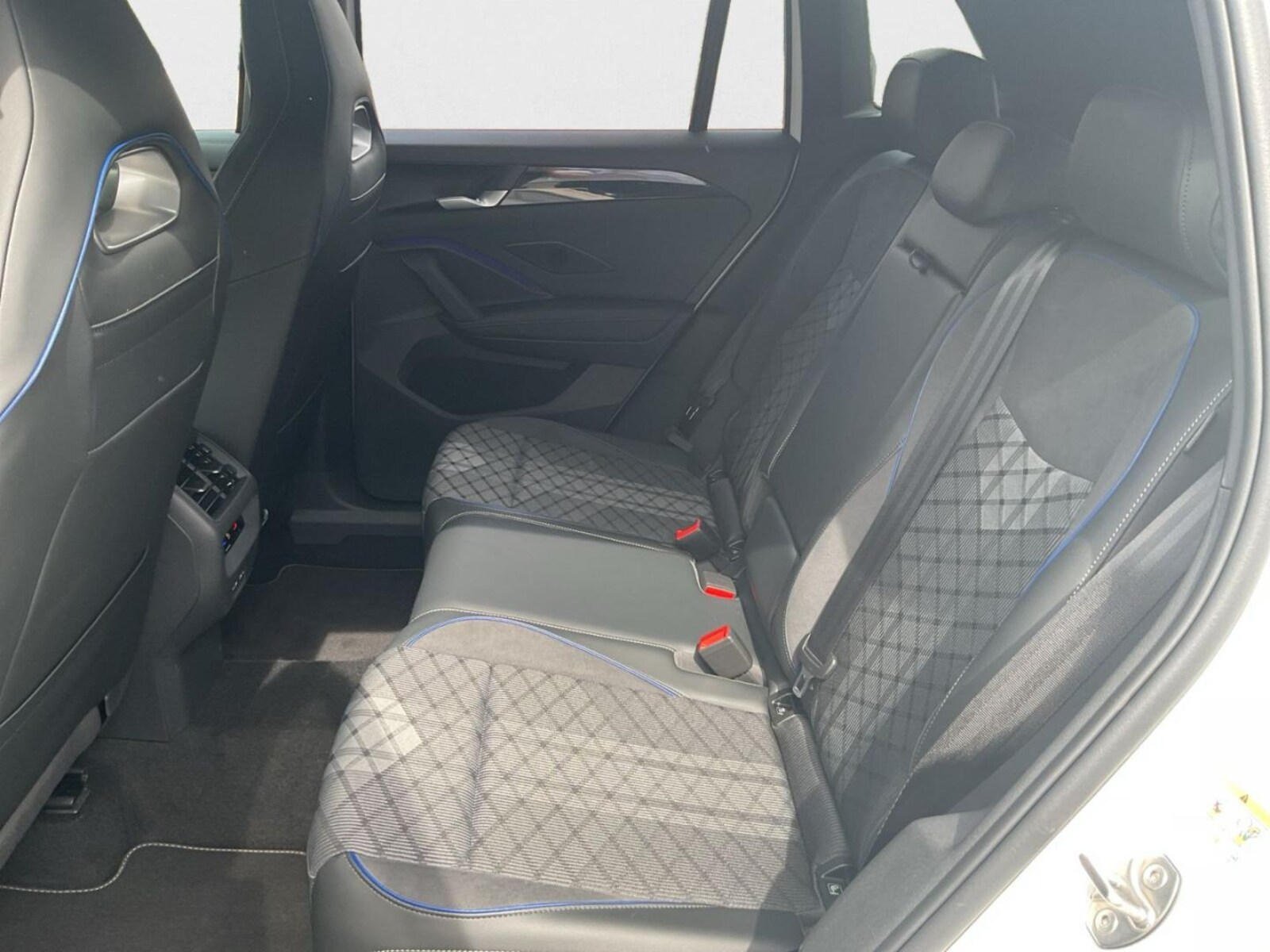 Volkswagen Tiguan – Bild 14