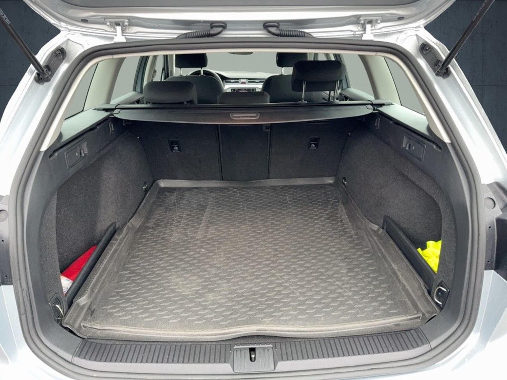 Volkswagen Passat Variant Basis-Modell