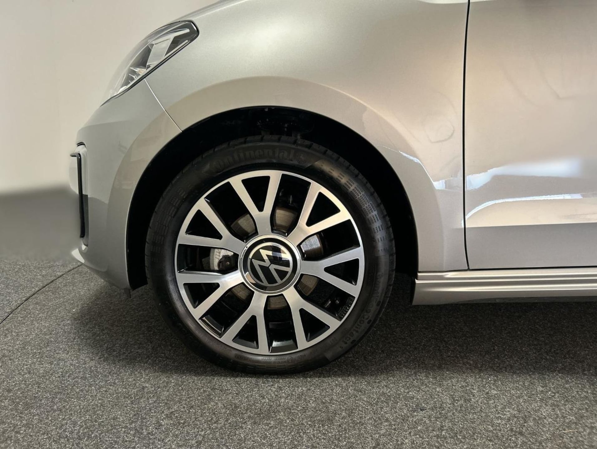 Volkswagen e-up! Style "Plus"