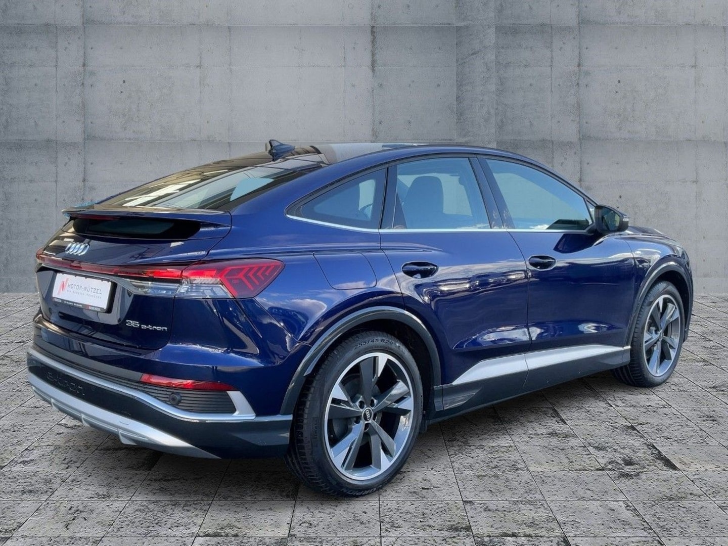 Bild über Audi Q4 Sportback e-tron 35 e-tron - für weitere Informationen kontaktieren Sie den Audi Partner