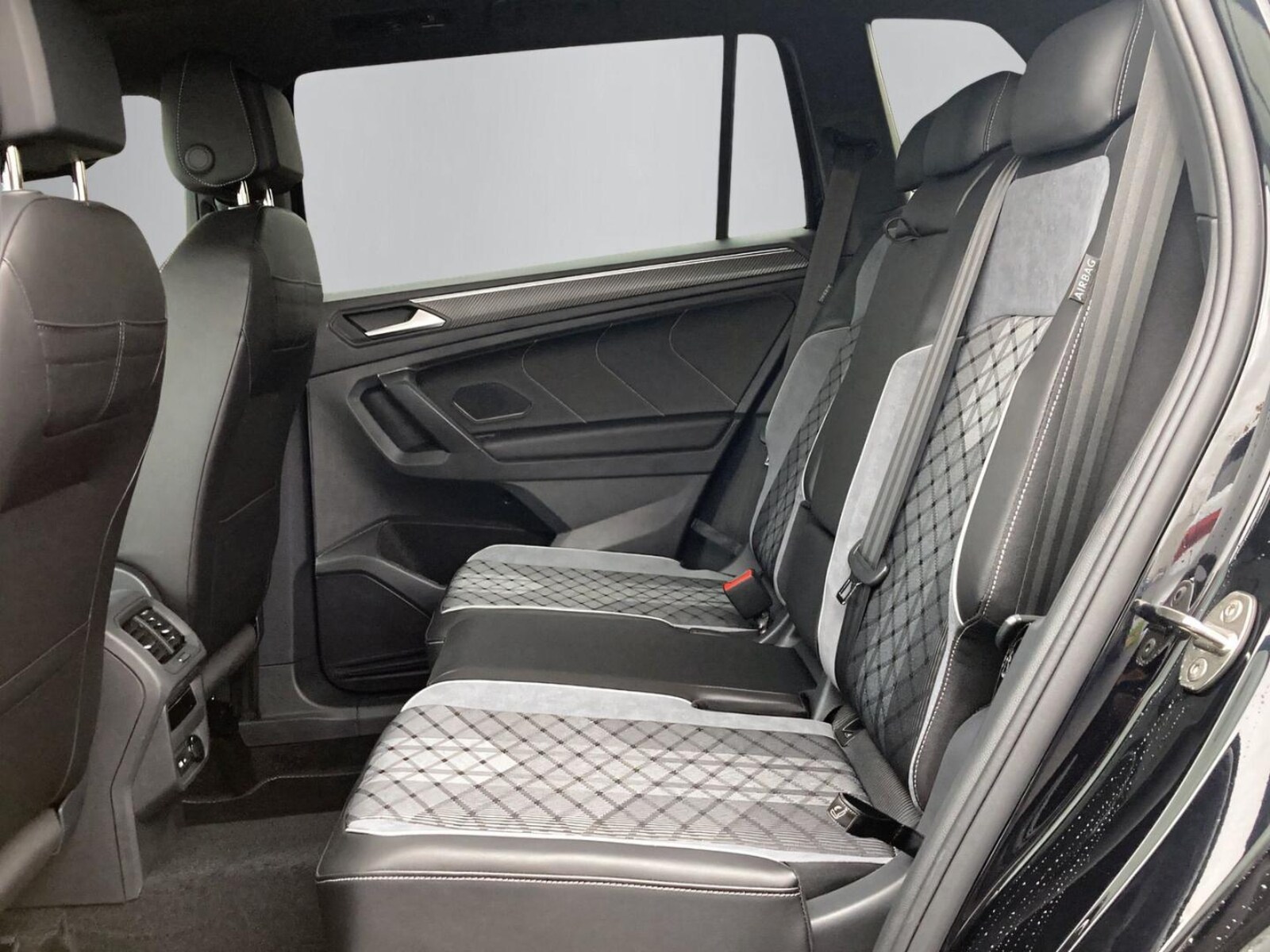 Volkswagen Tiguan Allspace – Bild 10