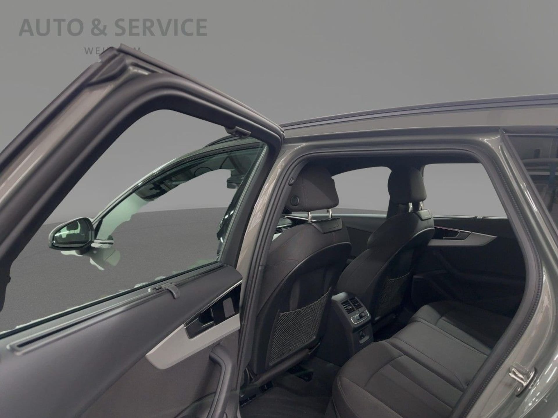 Audi A4 Avant S line