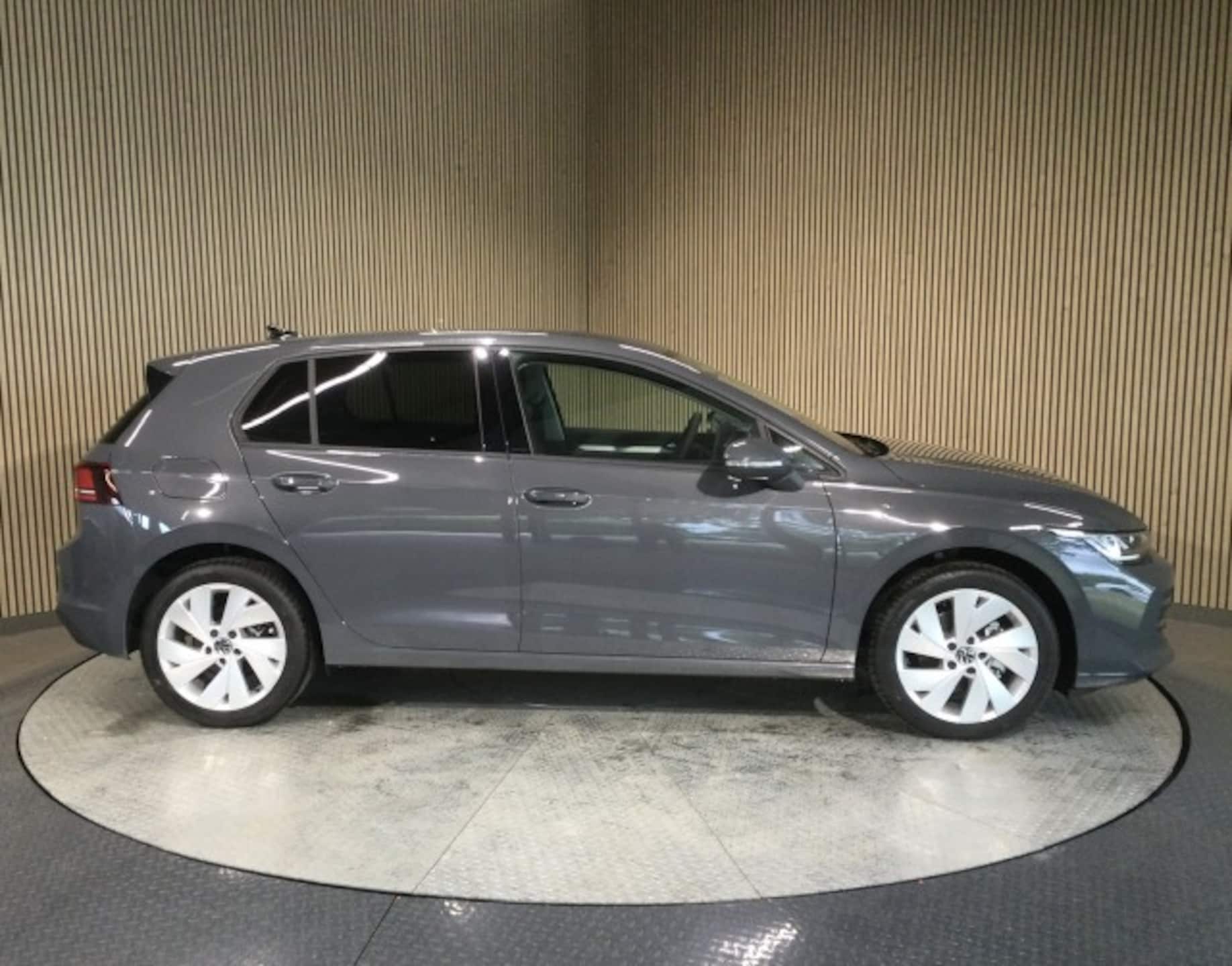 Volkswagen Golf Life