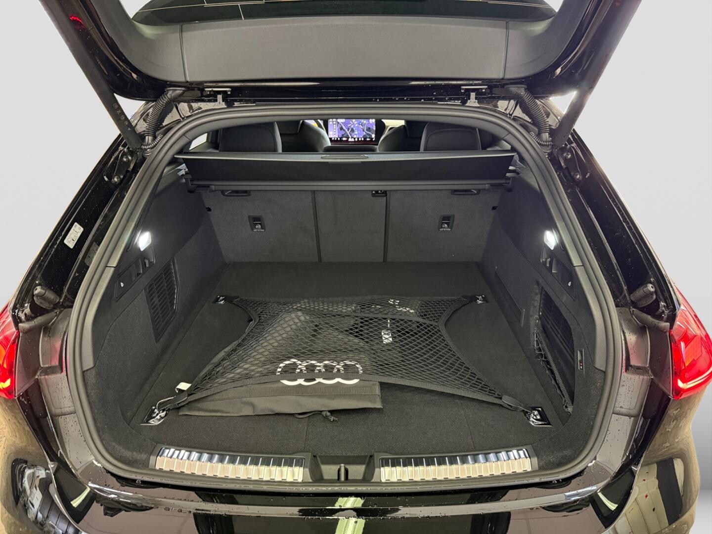 Bild über Audi A5 Avant e-hybrid e-hybrid quattro 220 kW S tronic - für weitere Informationen kontaktieren Sie den Audi Partner