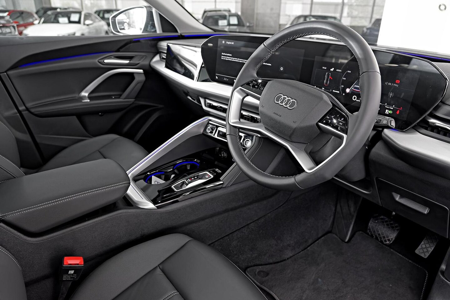 Image about Audi Q5 SUV TDI quattro 150 kW