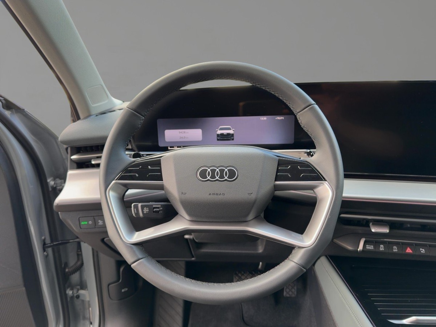 Bild über Audi Q3 SUV TDI 110 kW S tronic - für weitere Informationen kontaktieren Sie den Audi Partner
