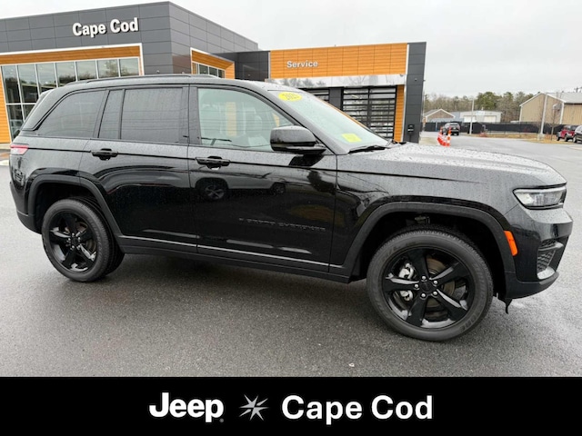 Photo of 2025 Jeep Grand Cherokee