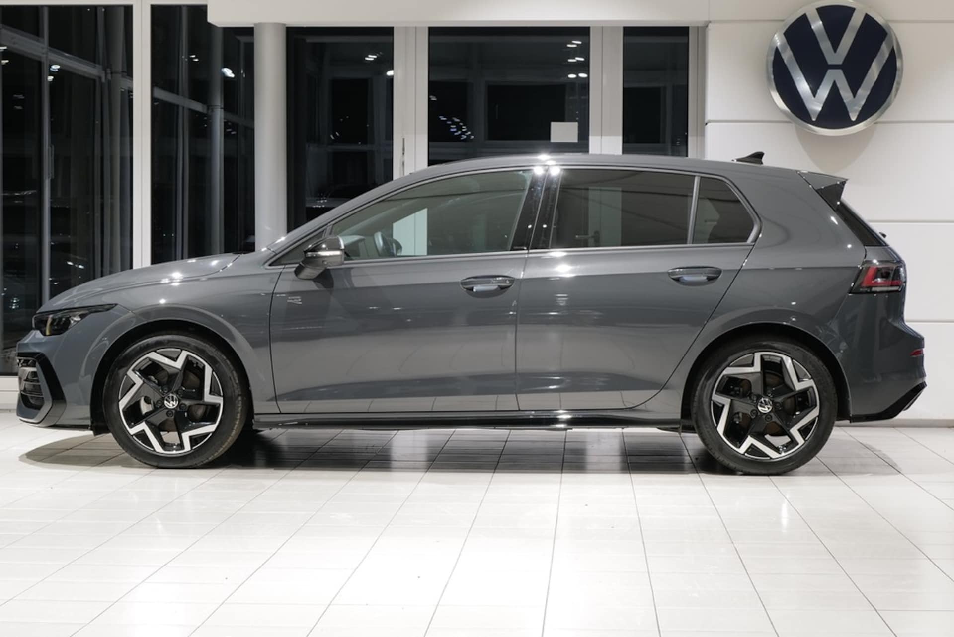 Volkswagen Golf R-Line