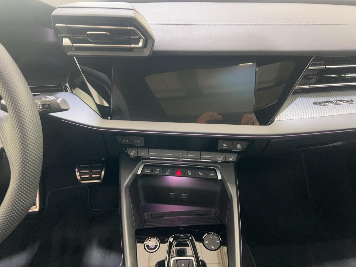 Bild über Audi A3 Sportback TFSI quattro S tronic - für weitere Informationen kontaktieren Sie den Audi Partner