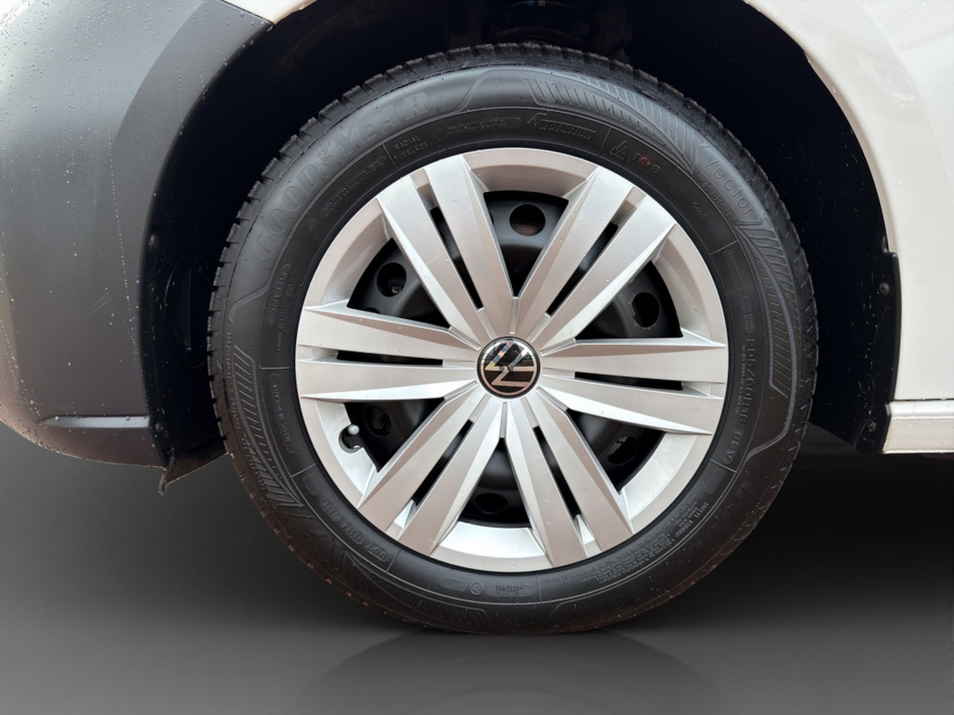 Volkswagen Caddy Basis-Modell