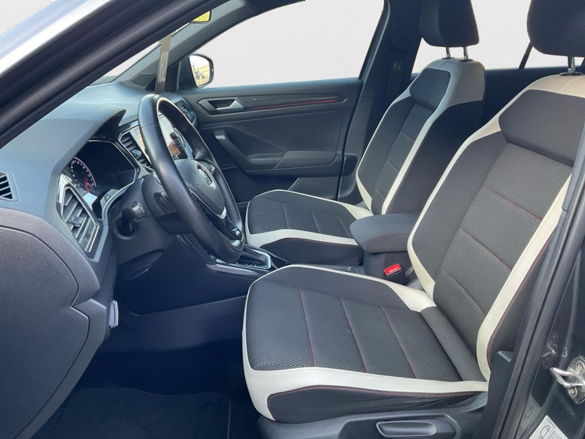 Volkswagen T-Roc Sport
