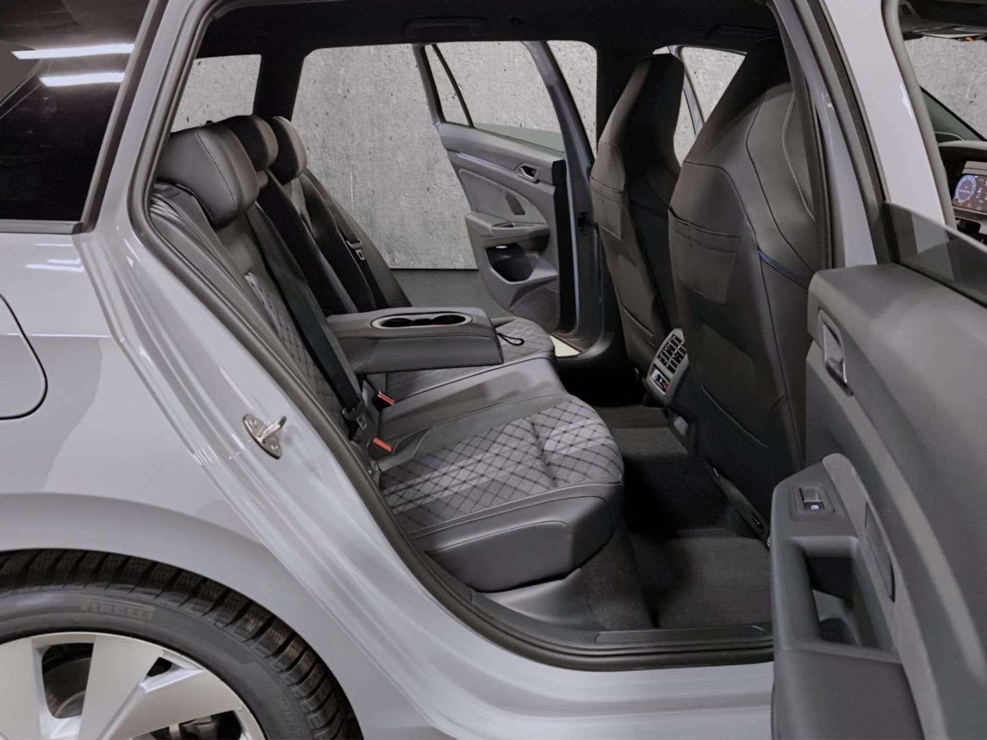 Volkswagen Golf Variant R-Line