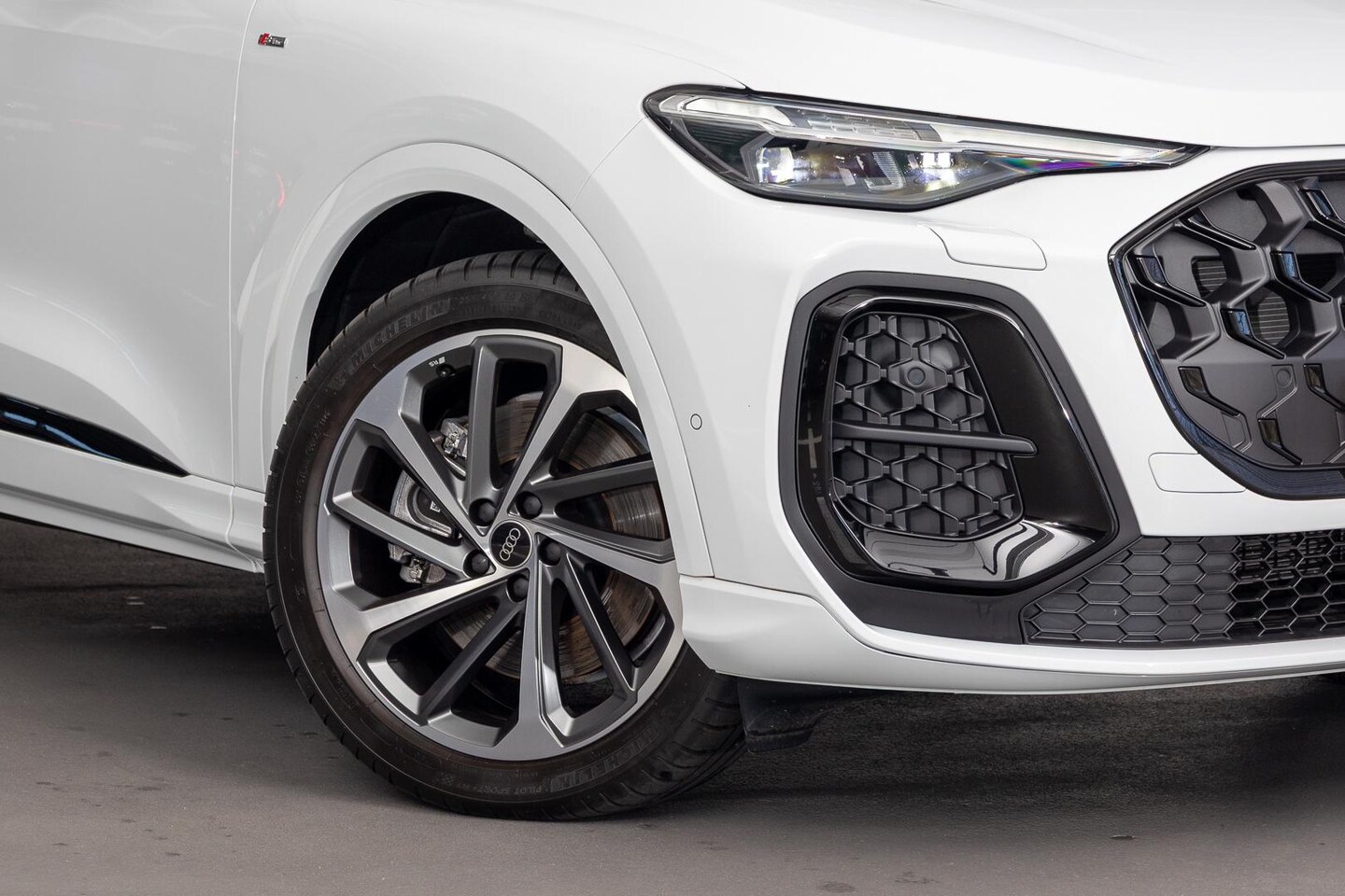 Image about Audi Q5 SUV TDI quattro 150 kW sport