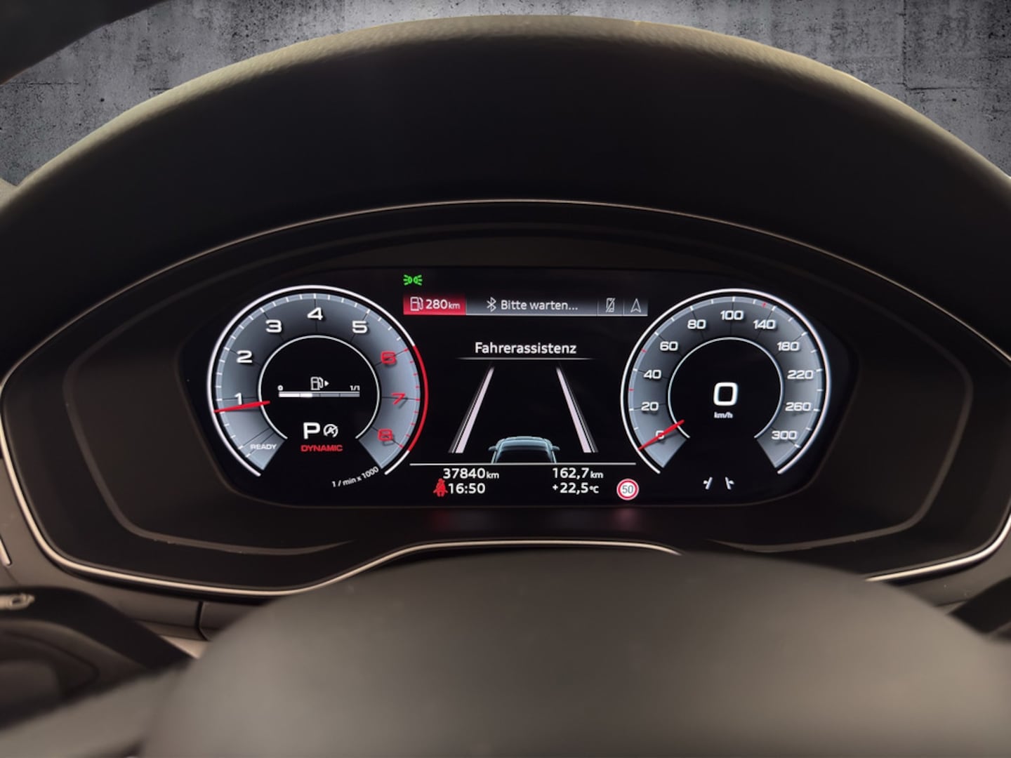 Bild über Audi A5 Cabriolet S line 40 TFSI S tronic - für weitere Informationen kontaktieren Sie den Audi Partner