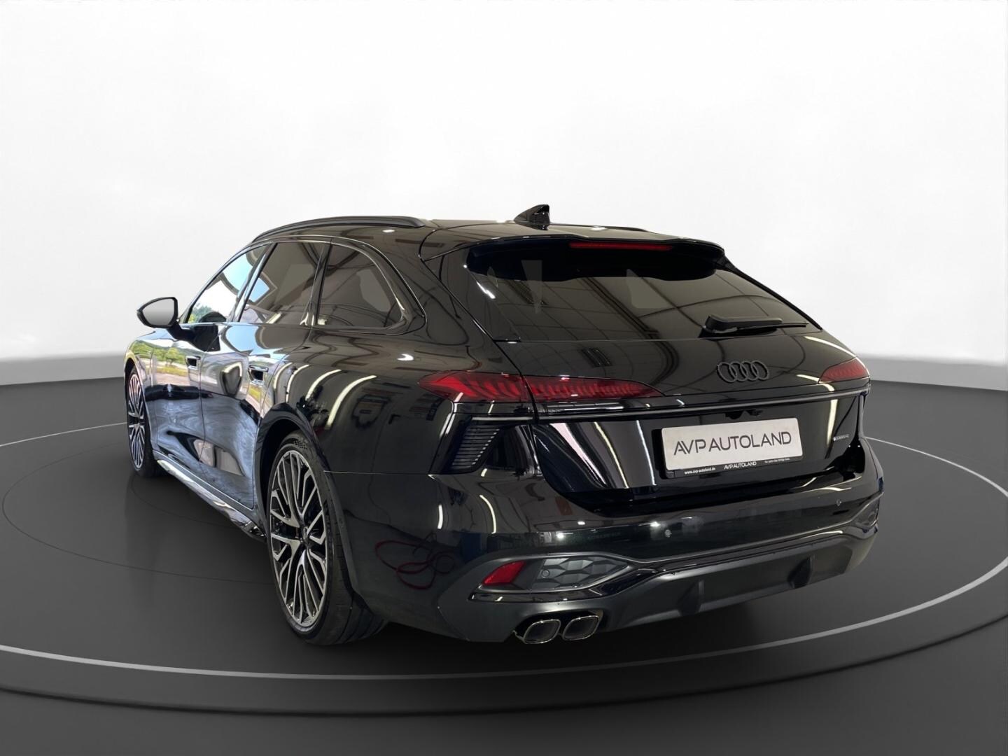 Bild über Audi A6 Avant TDI quattro 220 kW S tronic - für weitere Informationen kontaktieren Sie den Audi Partner