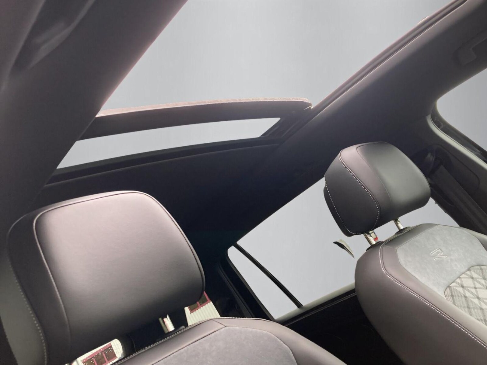 Volkswagen Tiguan Allspace – Bild 17