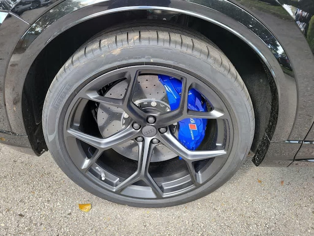 2026 Audi RS Q8 Base - Photo 16